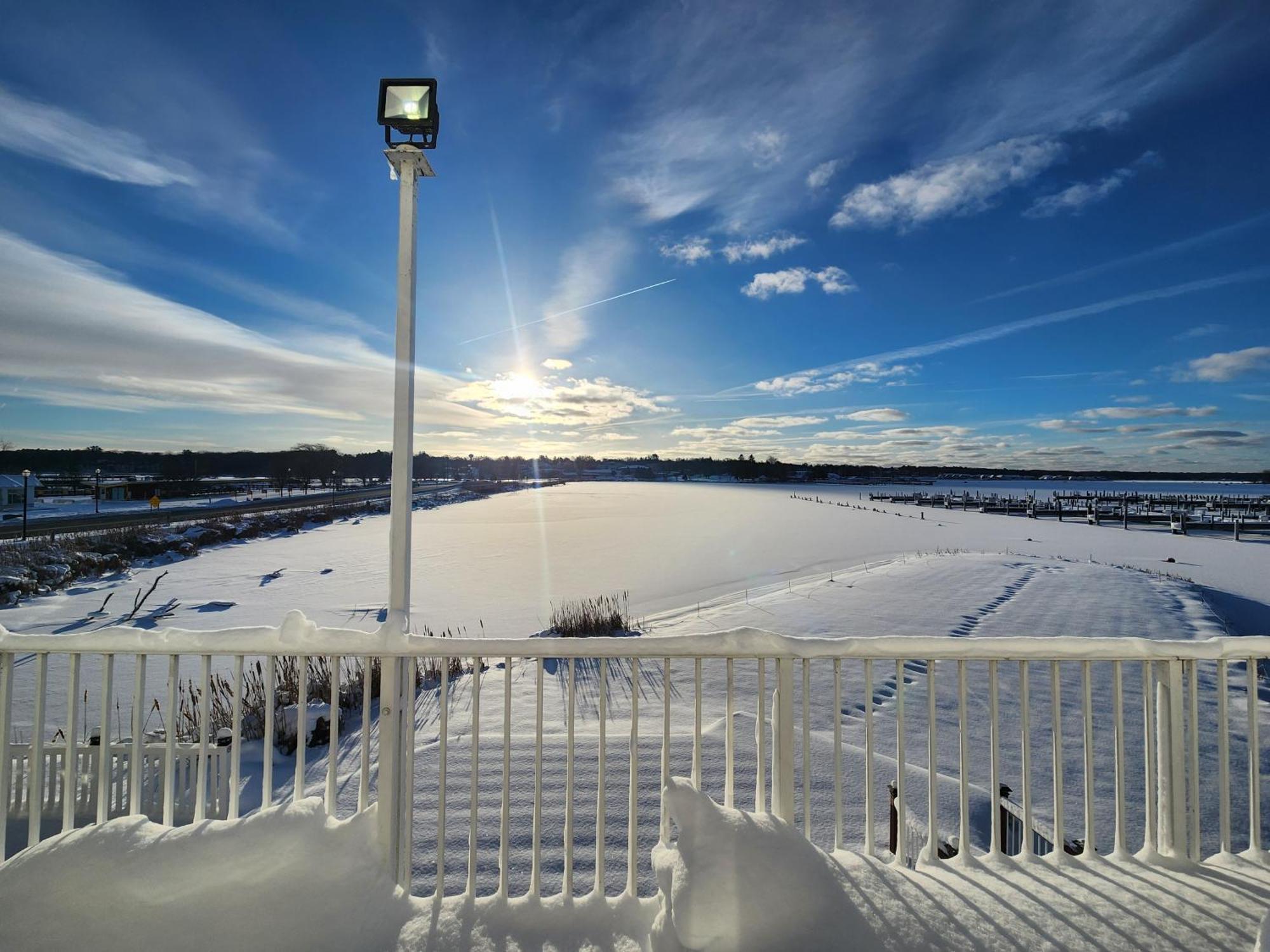 Weathervane Inn Montague Екстериор снимка