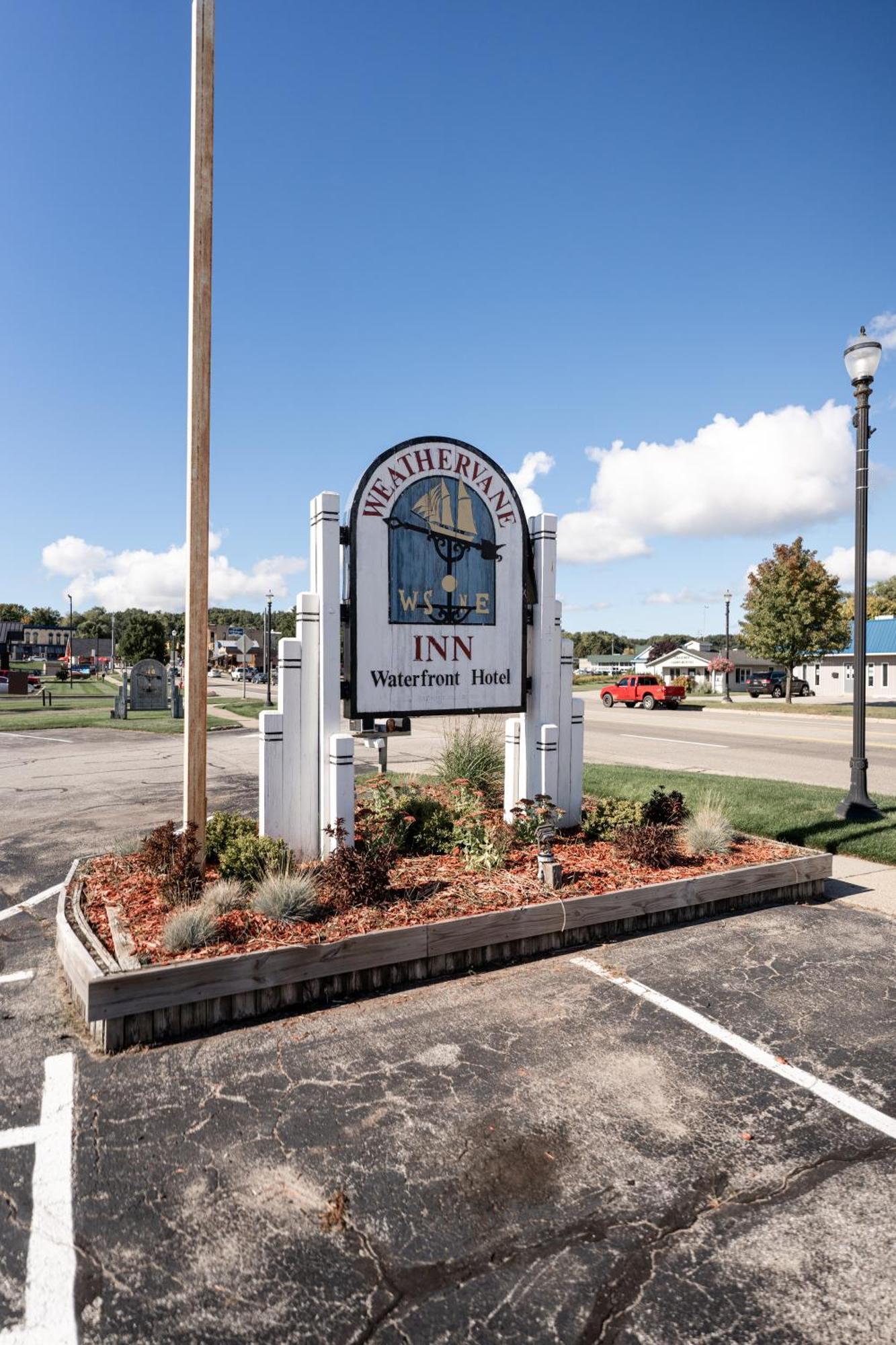 Weathervane Inn Montague Екстериор снимка